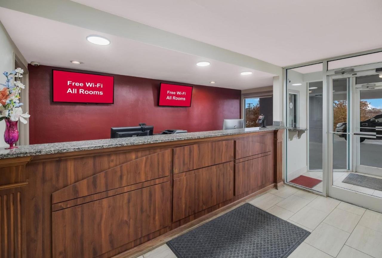 Red Roof Inn & Suites Jackson, Tn Dış mekan fotoğraf