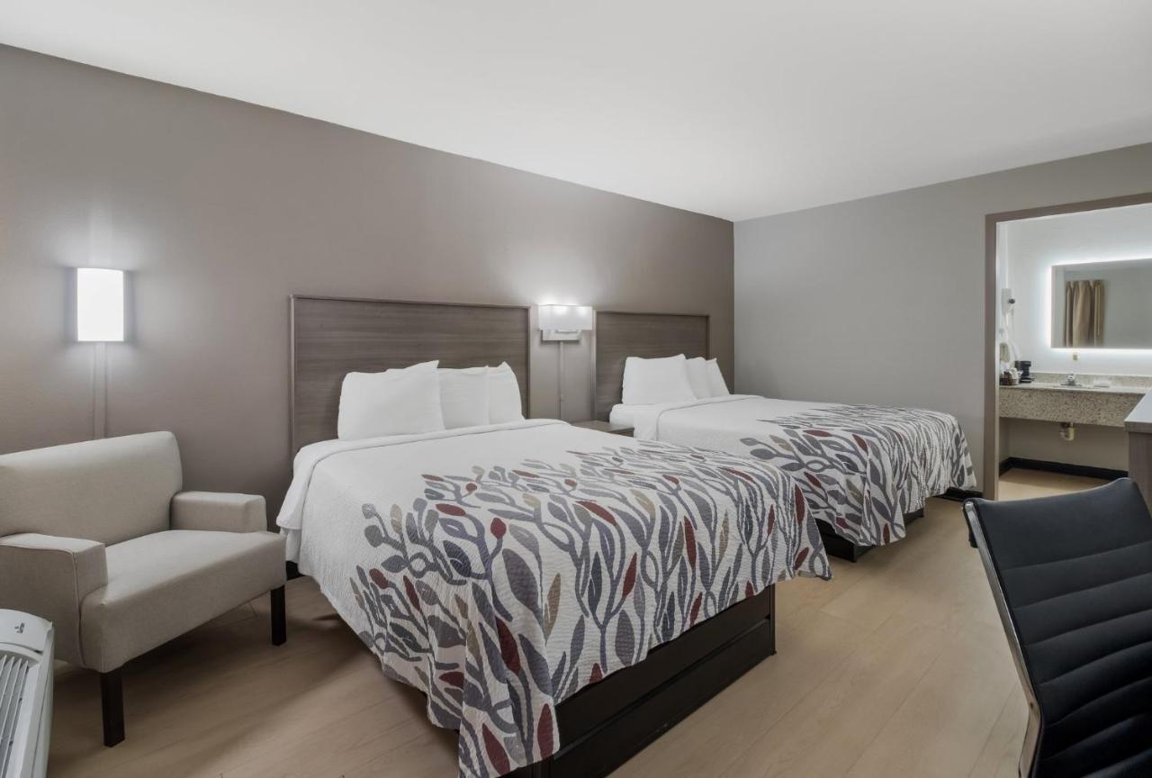 Red Roof Inn & Suites Jackson, Tn Dış mekan fotoğraf
