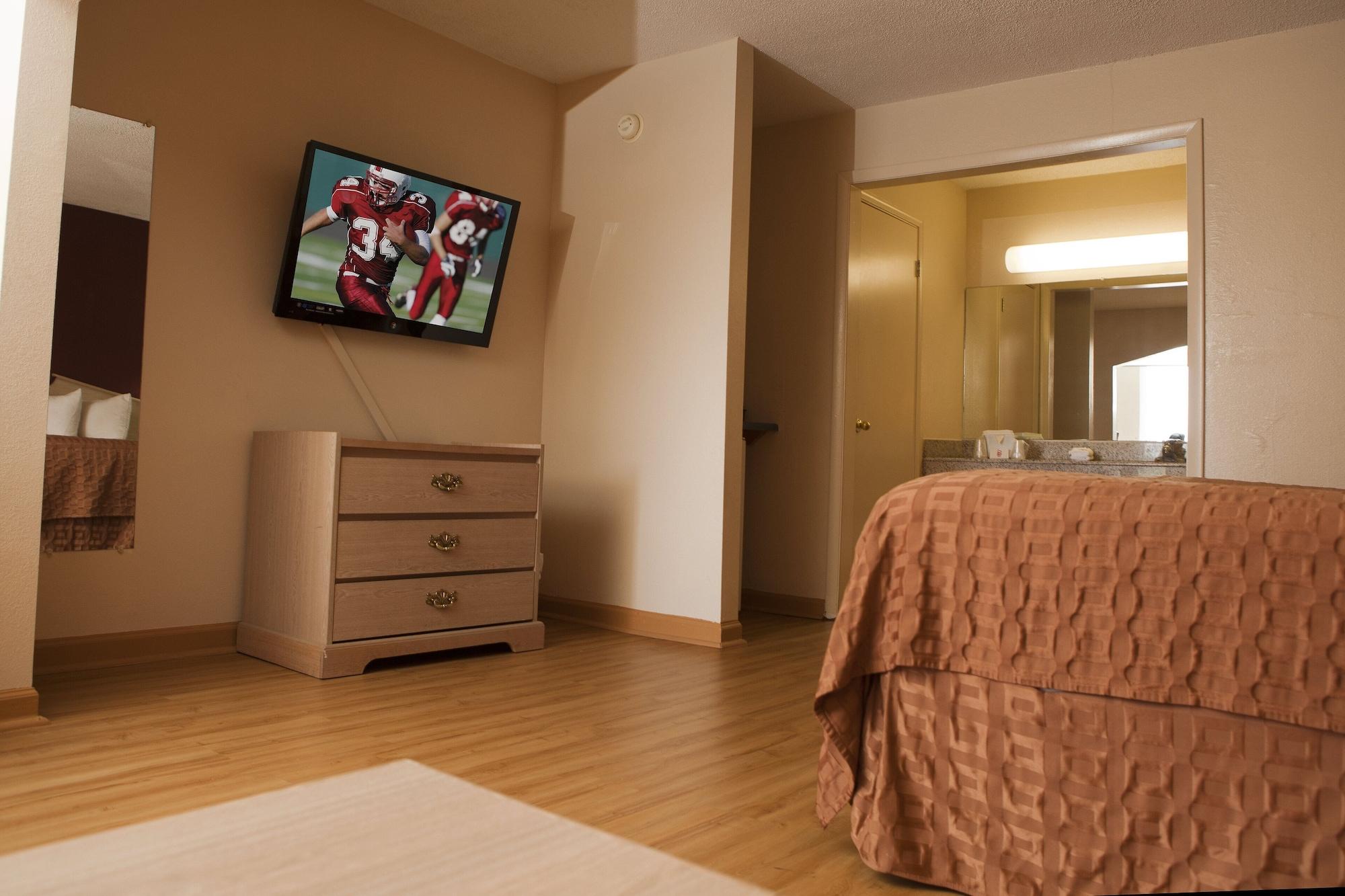 Red Roof Inn & Suites Jackson, Tn Dış mekan fotoğraf