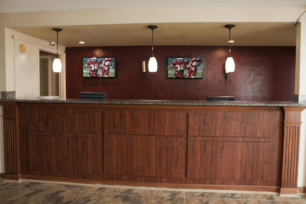 Red Roof Inn & Suites Jackson, Tn Dış mekan fotoğraf