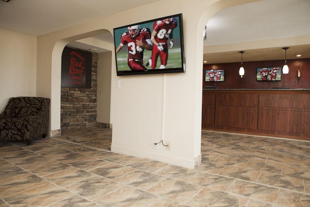 Red Roof Inn & Suites Jackson, Tn Dış mekan fotoğraf